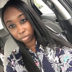 Meet your Posher, Yakeemah